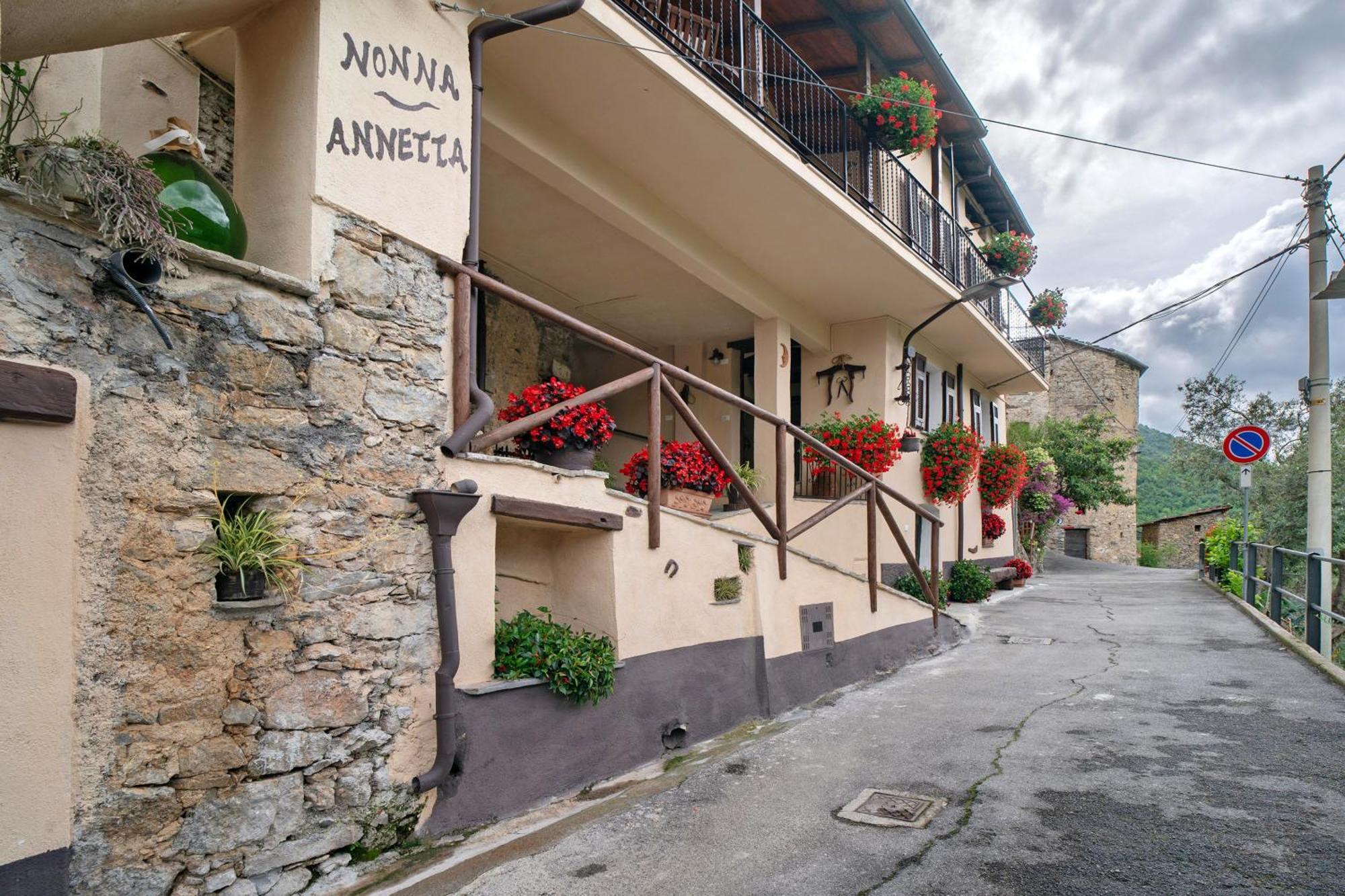 Agriturismo U' Spigu Nonna Annetta Nasino Exterior photo